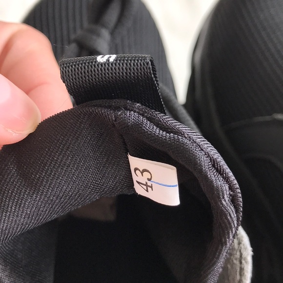 🚨🚨SOLD🚨🚨NWT Indestructible safety shoes - Picture 7 of 11